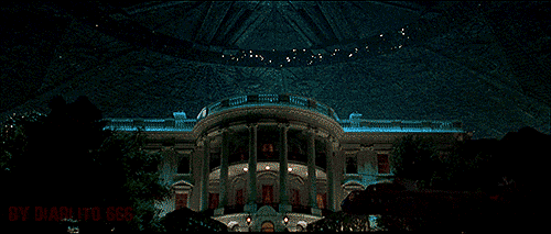 Animation of the alien spaceship throwin down a giant laser beam and blowing up the White House